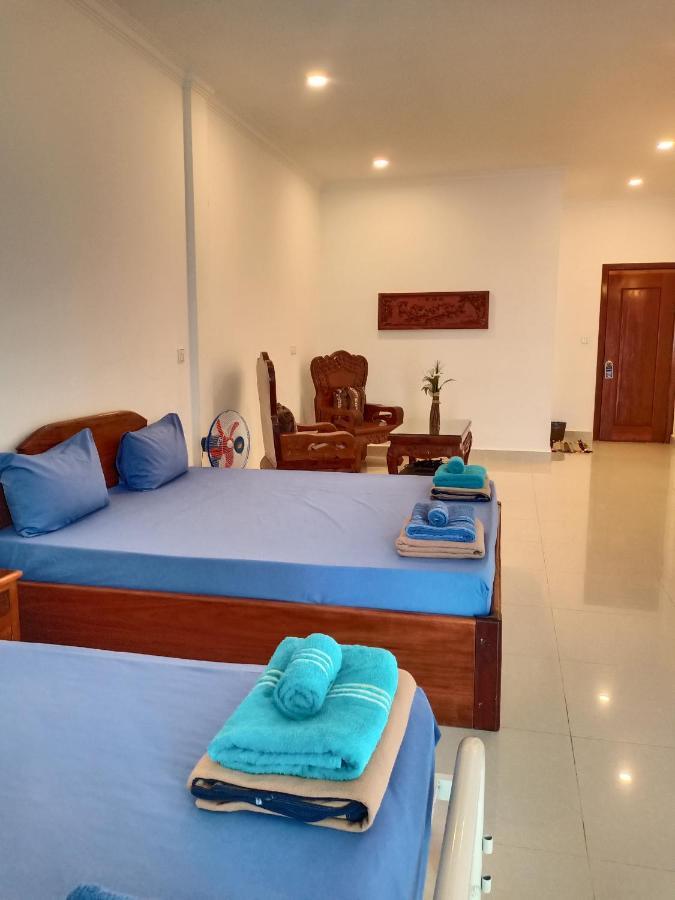 Le Barang Steakhouse & Guesthouse Sihanoukville Exterior foto